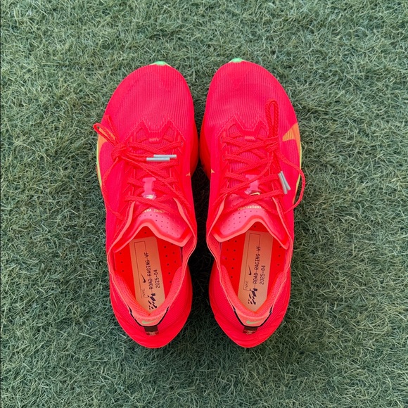 Nike ZoomX Vaporfly Next% 4 - Picture 4 of 5